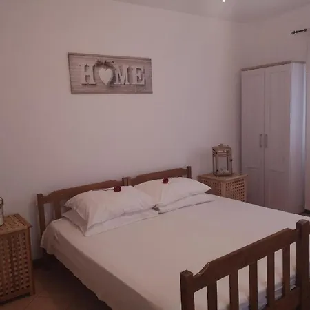 And With Parking Space - Diklo, - 13987 3* زادار