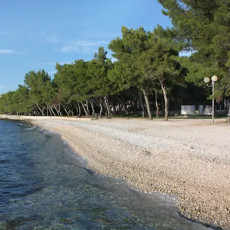 Πανσιόν And With Parking Space - Diklo, - 13987 Ζαντάρ